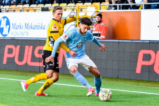 Elfsborgs Adam Lundqvist och Malmö FFs Erdal Rakip