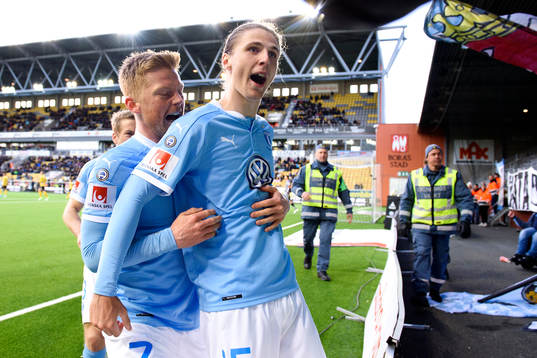 Malmö FFs Pawel Cibicki jublar