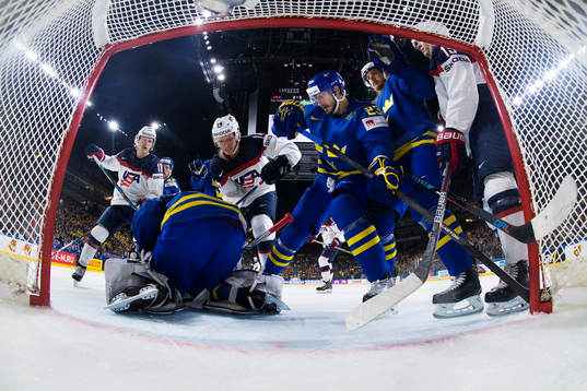 s Christian Dvorak och Nick Bjugstad utmanar Sveriges