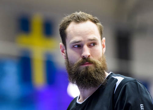 Luleås Tom Lidén värmer upp