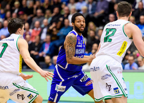 Luleås Brandon Rozzell mot Södertäljes Valter Lindström