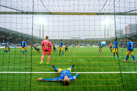 Halmstads Marcus Mathisen deppar