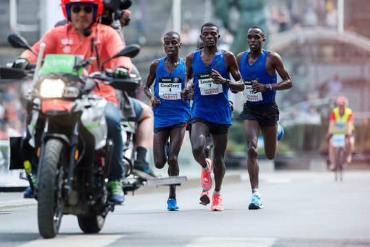 Geoffrey Yegon, Kenya, Leonard Langat, Kenya, och Amos