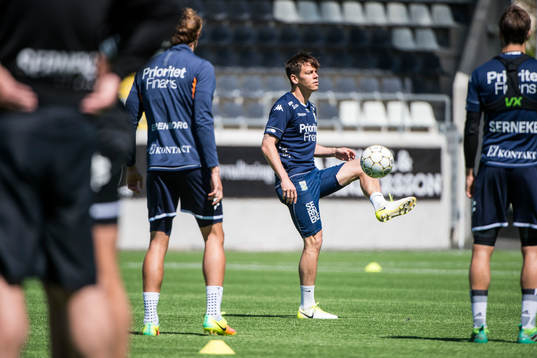 Mads Albaek