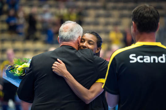Sävehofs Jamina Roberts tackas av