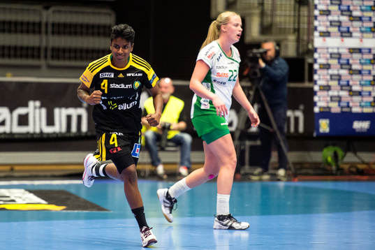 Sävehofs Louise Sand jublar