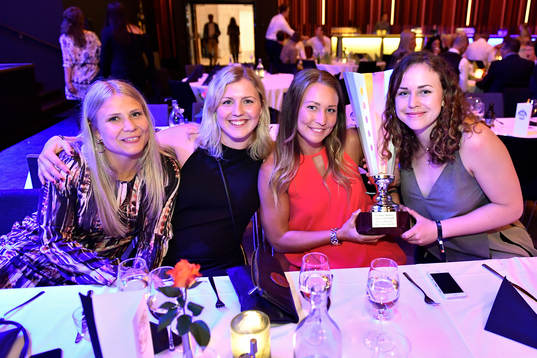 H65 Höörs Emma Rask, Cassandra Tollbring och målvakt