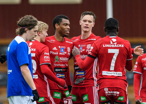 Piteåspelarna jublar