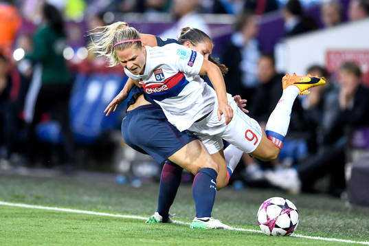 Paris Eve Perisset och Lyons Eugenie Le Sommer