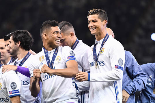 Real Madrids Casemiro och Cristiano Ronaldo  jublar