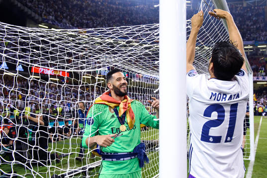 Real Madrids målvakt Keylor Navas och  Alvaro Morata