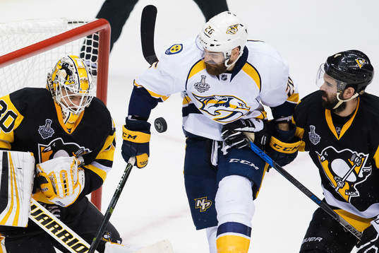 Pittsburghs målvakt Matthew Murray och Justin Schultz