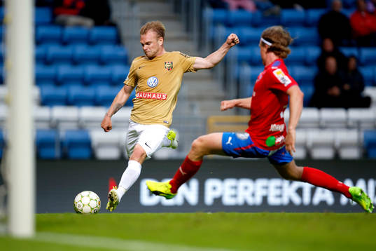 Brommapojkarnas Christopher Brandeborn gör 0-4