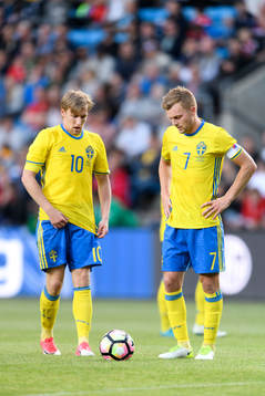 Sveriges Emil Forsberg och Sebastian Larsson