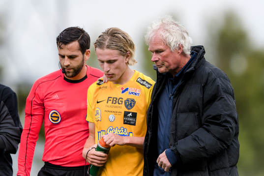 Domare Granit Maqedonci och Falkenbergs Viktor Götesson