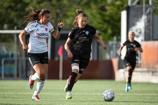 LB07s Anna Welin och Göteborgs Elin Landström