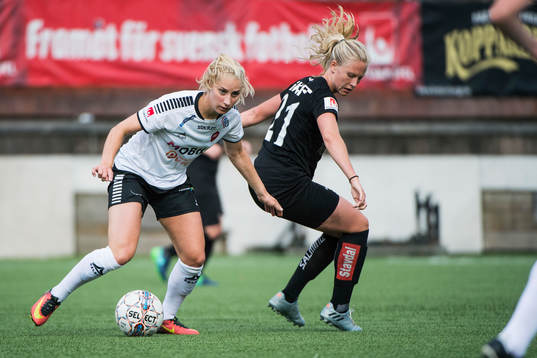 LB07s Malin Winberg och Göteborgs Rebecka Blomqvist