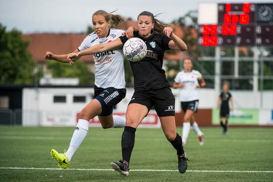LB07s Anna Björk Kristjánsdóttir och Göteborgs Pauline