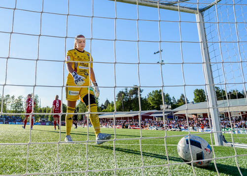 Piteås målvakt Hilda Carlén deppar