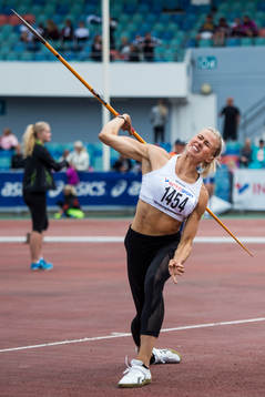 Bianca Salming kastar spjut