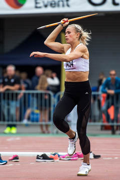 Bianca Salming kastar spjut