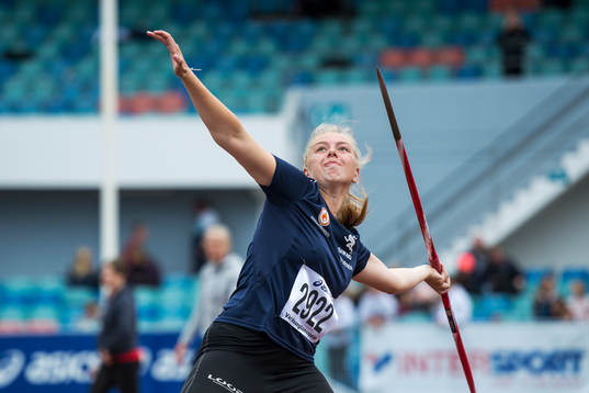 Anne Farum kastar spjut