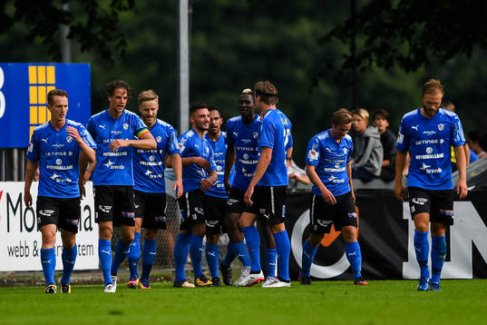 Halmstads spelare jublar