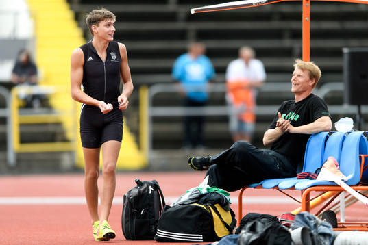 Armand Duplantis, Upsala IF, och Oskar Jansson, Ullevi FK