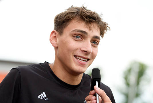 Armand Duplantis, Upsala IF, blir intervjuad