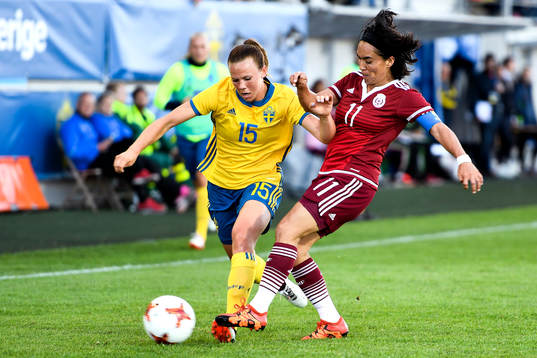 Sveriges Olivia Schough och Mexikos Monica Ocampo