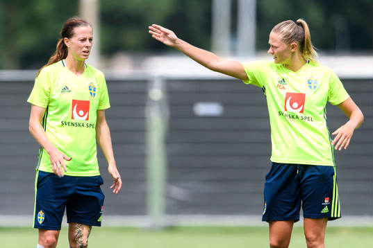 Lotta Schelin och Fridolina Rolfö