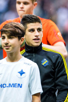 s Nicolas Marcelo Stefanelli före  fotbollsmatchen i