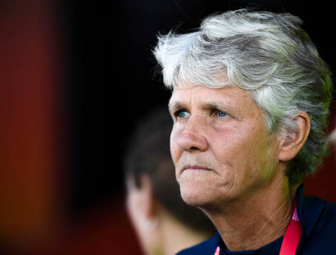 Sveriges förbundskapten Pia Sundhage  före matchen mellan