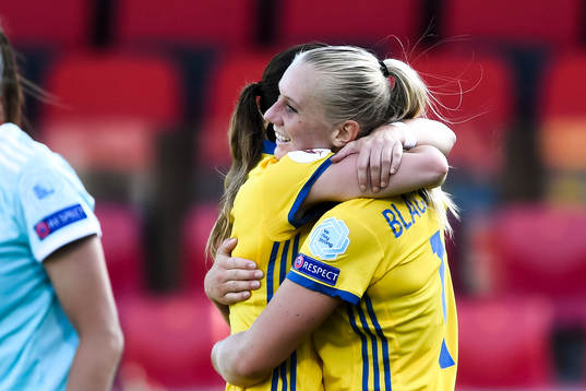 Rysslands Jekaterina Sotjneva deppar samtidigt som Sveriges