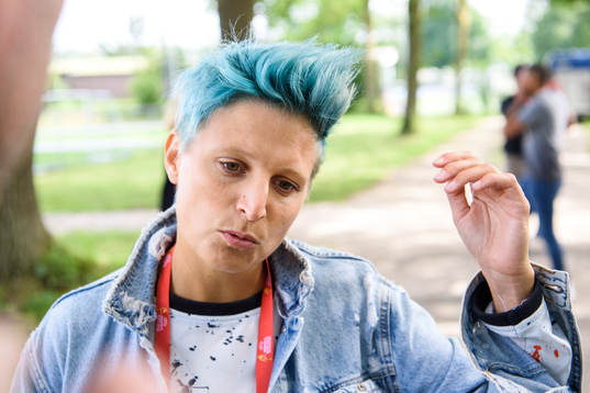 Lisa Ek, expertkommentator SVT, blir intervjuad