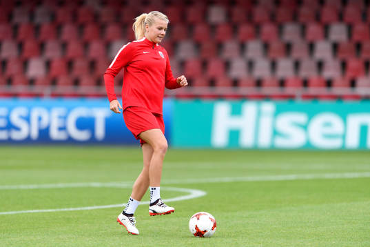 Ada Hegerberg på en träning med det norska landslaget