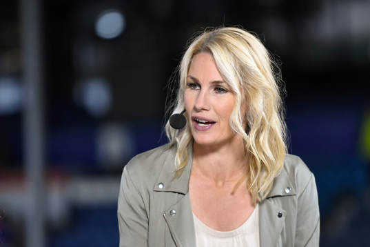 Hanna Marklund före matchen mellan Sverige och Italien