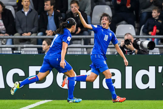 Italiens Daniela Sabatino jublar