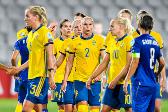Bläddra bland fler bilder av Fotbolls-EM 2017, Dag 10, Sverige - Italien