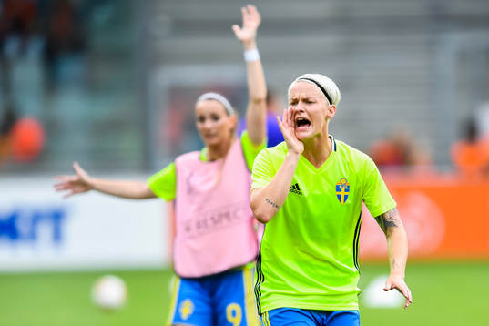Sveriges Nilla Fischer e före  kvartsfinalen mellan
