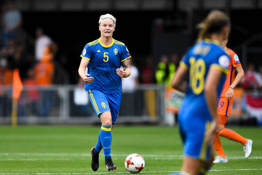 Sveriges Nilla Fischer i kvartsfinalen mellan Holland och