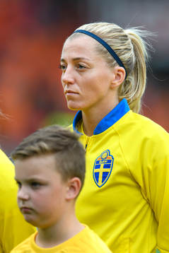 Sveriges Linda Sembrant vid lineup innan kvartsfinalen