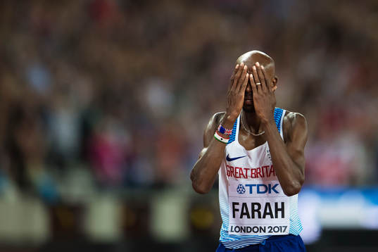 Storbritanniens Mo Farah jublar