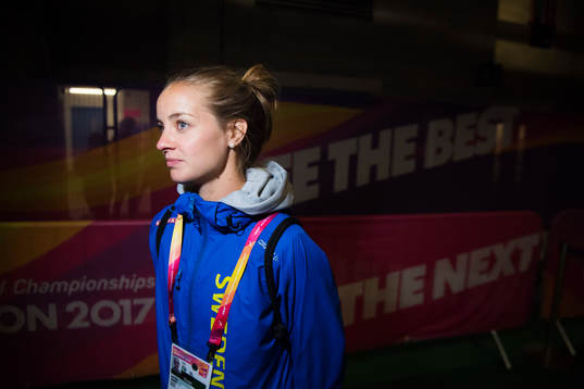 Sveriges Lovisa Lindh meddelar att hon är skadad
