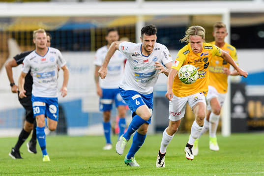 Värnamos Tyler Lissette och Falkenbergs Viktor Götesson