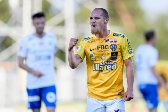 Falkenbergs Christoffer Carlsson jublar