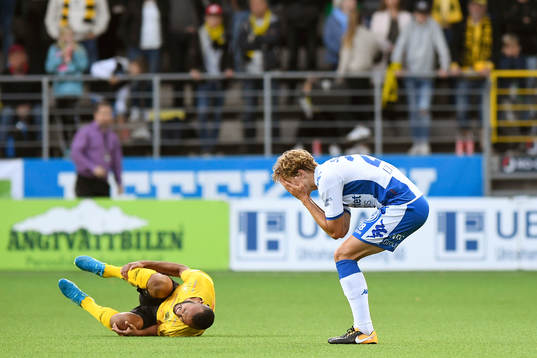 IFK Göteborgs Thomas Rogne reagerar