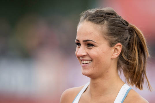 Elin Westerlund i damernas final på 100 meter häck