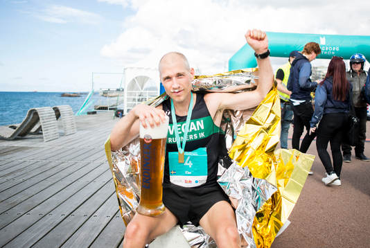 Klas Johansson, Vegan Runners IK,jublar