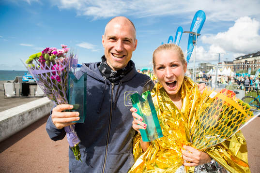Klas Johansson, Vegan Runners IK, och Josefin Svanlindh,